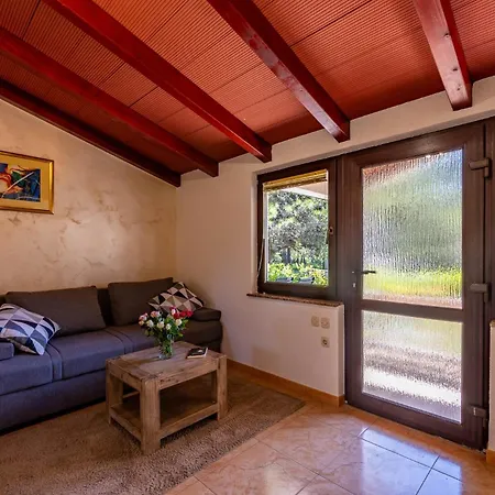 Casa Arti In - Haus Fuer 2-4 Personen Semesterbostad Pula